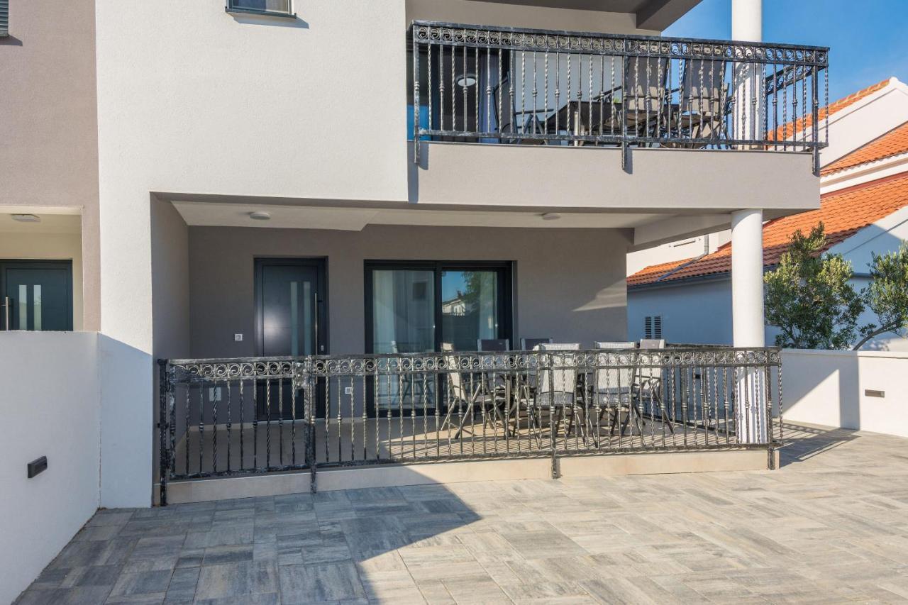 Apartment Spanic 1 ヴィル エクステリア 写真