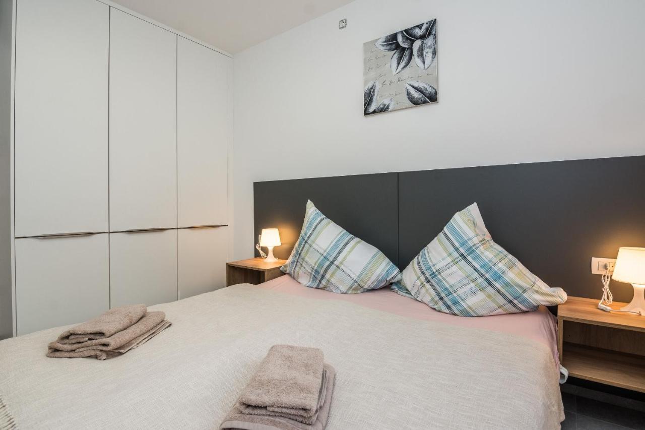 Apartment Spanic 1 ヴィル エクステリア 写真