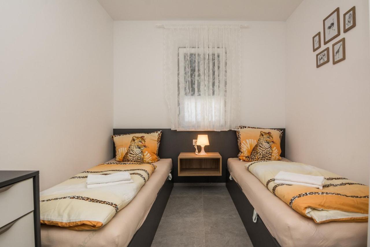 Apartment Spanic 1 ヴィル エクステリア 写真