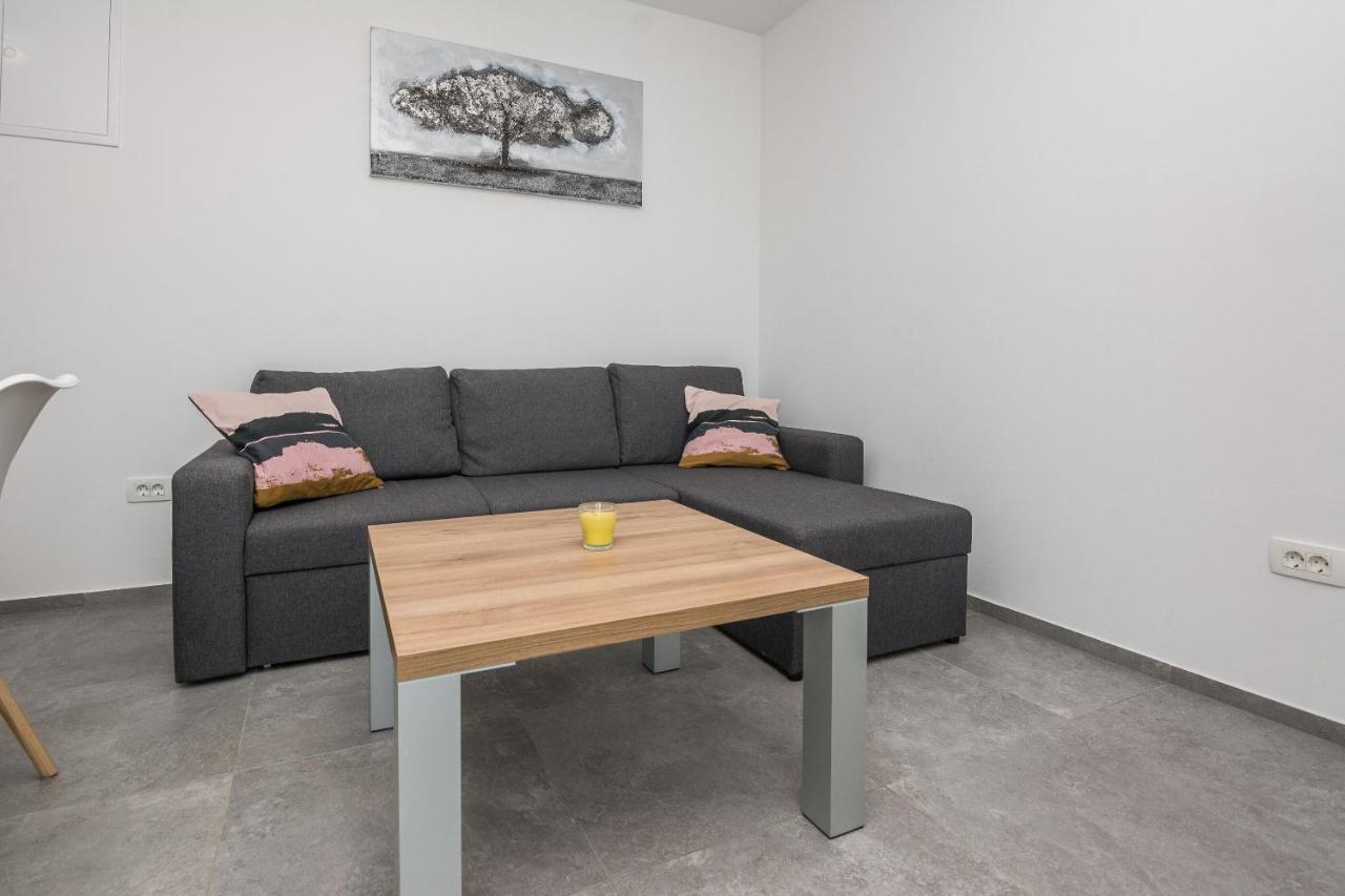 Apartment Spanic 1 ヴィル エクステリア 写真